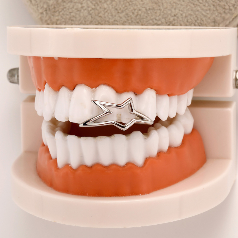 Body Jewelry For Men - Grillz de Dientes con Diseño Geométrico