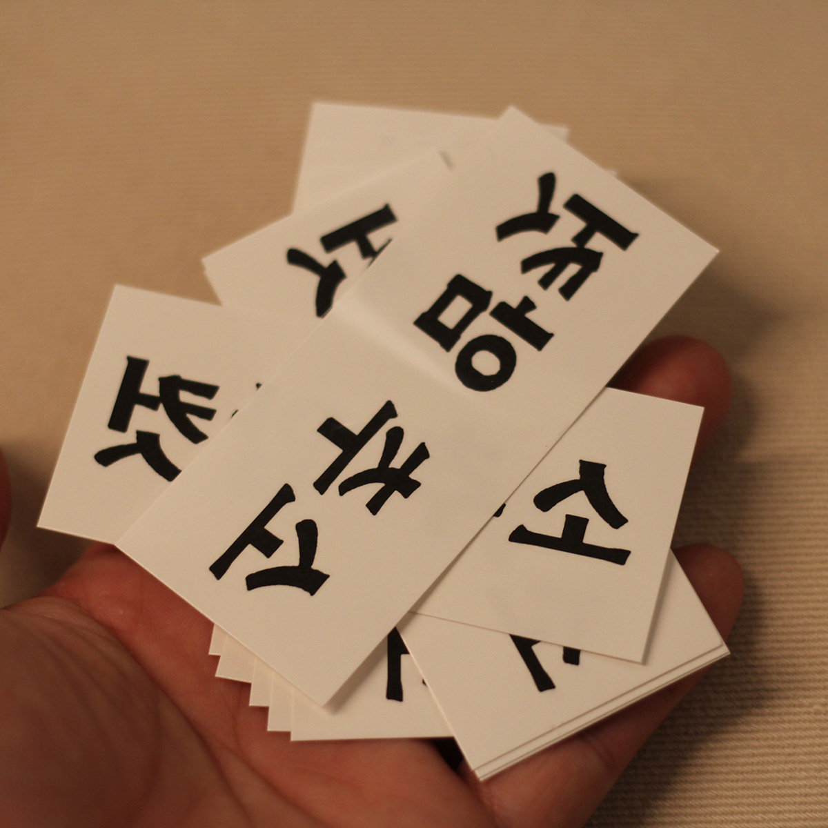 Tatuaje Temporal con Letras Co - Body Jewelry Tattoo reseña y precio